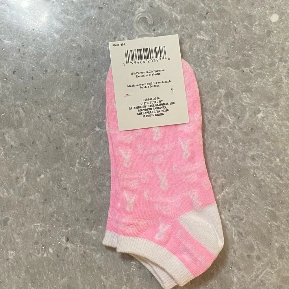 NEW! 4 Pairs! Breast Cancer Awareness Socks Soft Pink Ribbon Fits Shoe Sizes 5-9